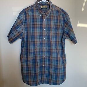 Roundtree and Yorke (Gold Label) Blue Plaid Button Up Short Sleeve Shirt